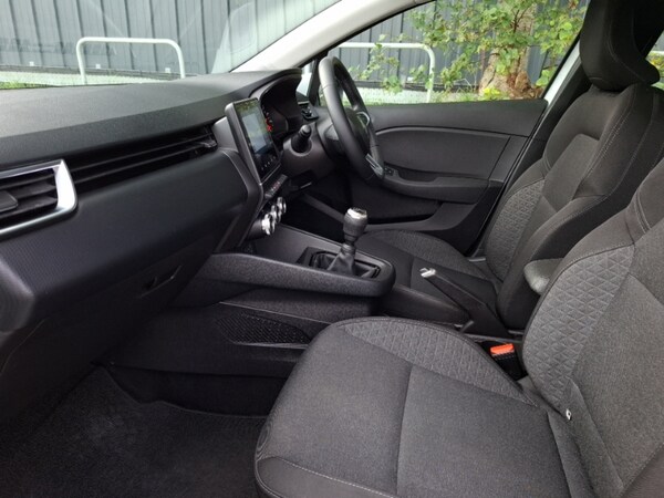 Used Renault Clio 2021 for sale - 76183597: Photo 5