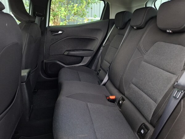 Used Renault Clio 2021 for sale - 76183597: Photo 6