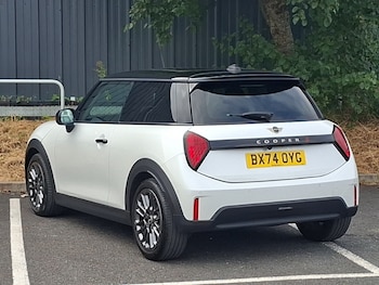 Used MINI Cooper 2024 for sale - 79549758: Photo
