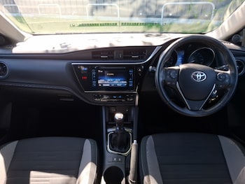 Used Toyota Auris 2017 for sale - 79310898: Photo