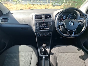 Used Volkswagen Polo 2017 for sale - 79457713: Photo
