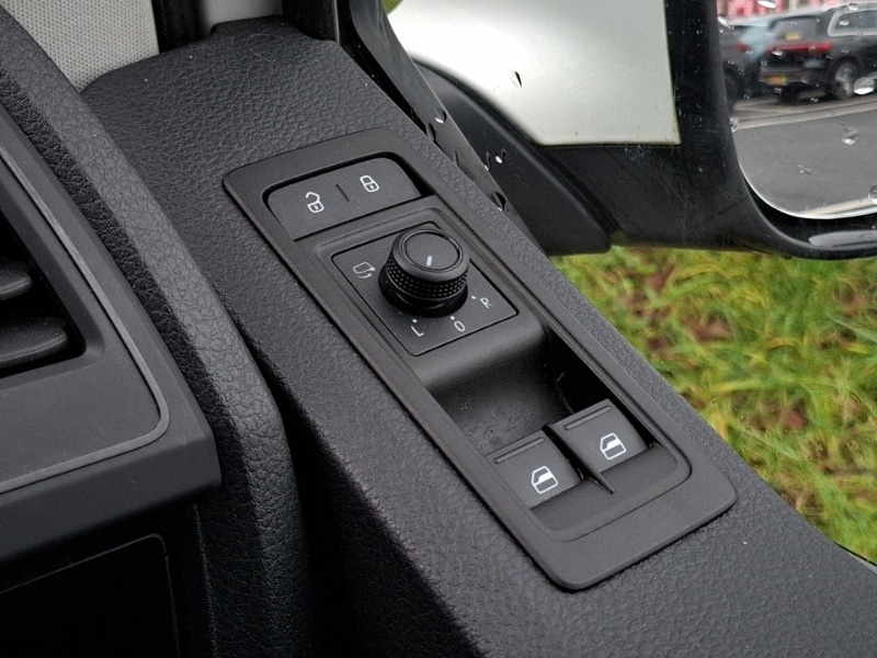 Used Volkswagen Transporter Shuttle 2017 for sale - 77141756: Photo 17