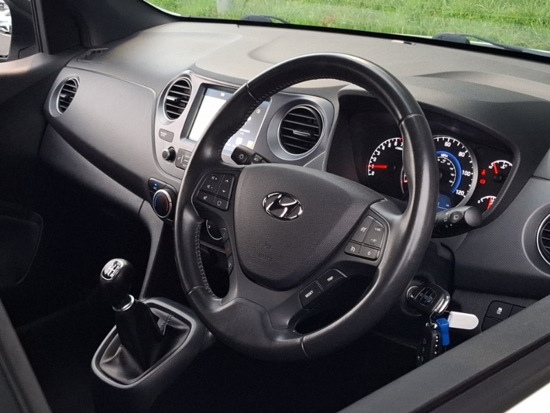 Used Hyundai i10 2018 for sale - 76537183: Photo 12