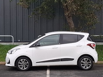 Used Hyundai i10 2018 for sale - 76537183: Photo