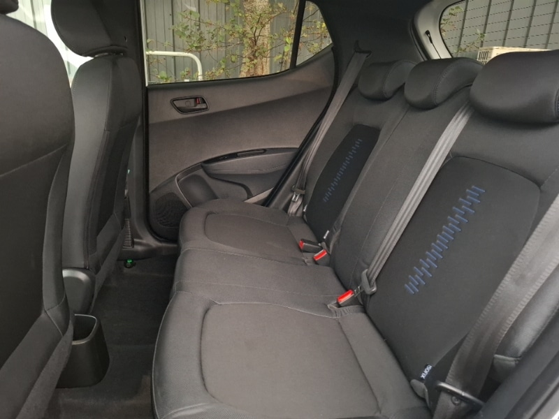 Used Hyundai i10 2018 for sale - 76537183: Photo 6