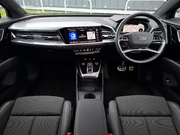 Used Audi Q4 e-tron 2024 for sale - 77682400: Photo