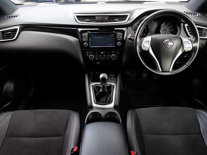 Used Nissan Qashqai 2017 for sale - 77881767: Photo 2