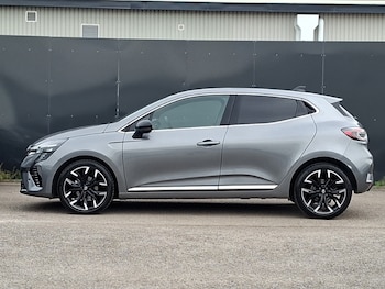 Used Renault Clio 2025 for sale - 79610552: Photo