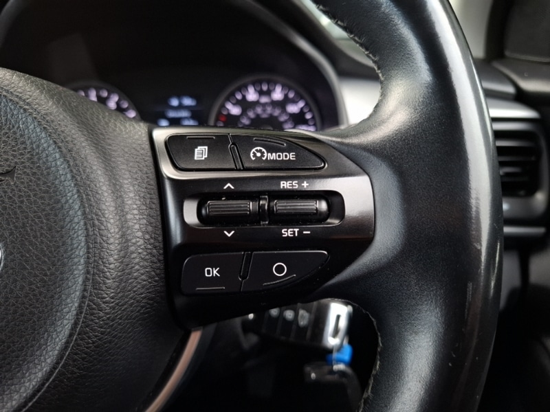 Used Kia Stonic 2018 for sale - 76403699: Photo 18