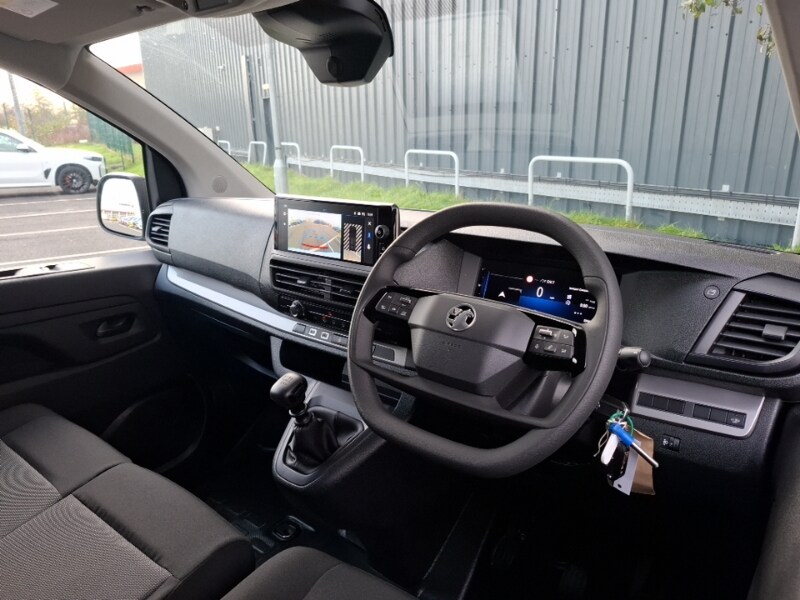 Used Vauxhall Vivaro 2024 for sale - 76708227: Photo 2