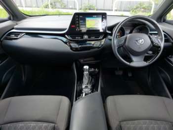 Used Toyota C-HR 2021 for sale - 74539637: Photo