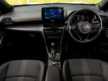 Used Toyota Yaris Cross 2022 for sale - 75701974: Photo