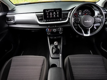 Used Kia Stonic 2023 for sale - 75745592: Photo