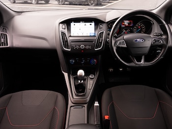 Used Ford Focus 2018 for sale - 77252077: Photo