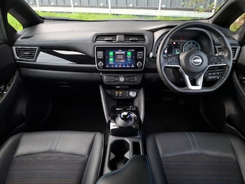 Used Nissan Leaf 2022 for sale - 77012494: Photo