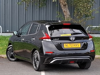 Used Nissan Leaf 2022 for sale - 77012494: Photo