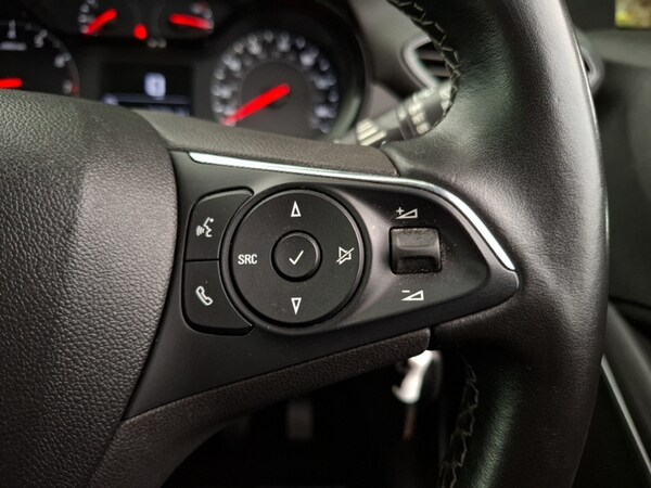 Used Vauxhall Crossland X 2018 for sale - 76233330: Photo 18