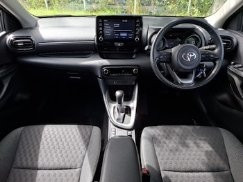 Used Toyota Yaris 2022 for sale - 75530484: Photo