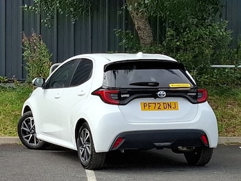 Used Toyota Yaris 2022 for sale - 75530484: Photo