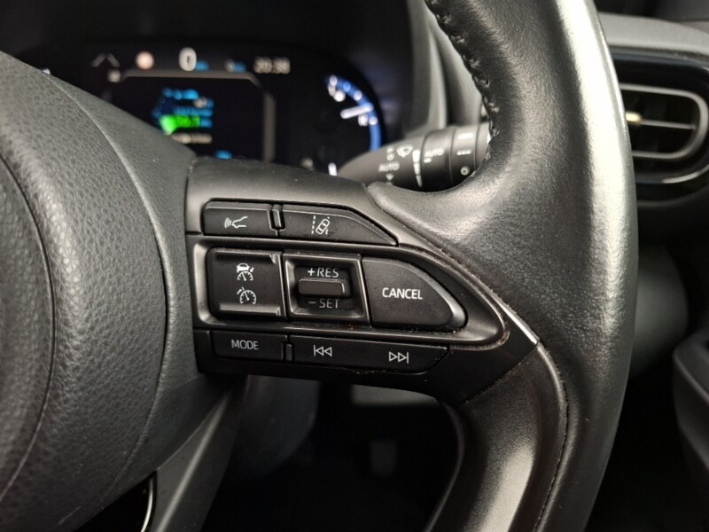 Used Toyota Yaris Cross 2022 for sale - 77273438: Photo 18