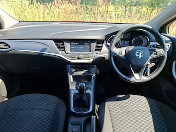 Used Vauxhall Astra 2019 for sale - 79263349: Photo
