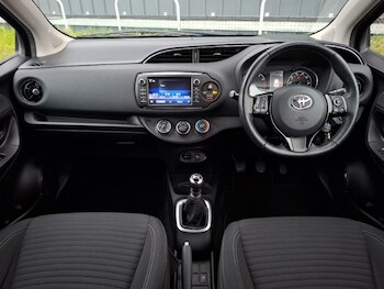 Used Toyota Yaris 2018 for sale - 77333616: Photo