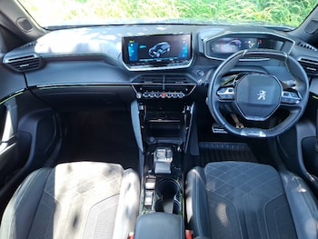 Used Peugeot 2008 2023 for sale - 78994311: Photo