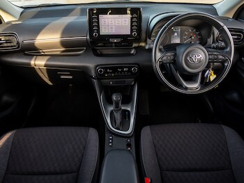 Used Toyota Yaris 2022 for sale - 76964069: Photo