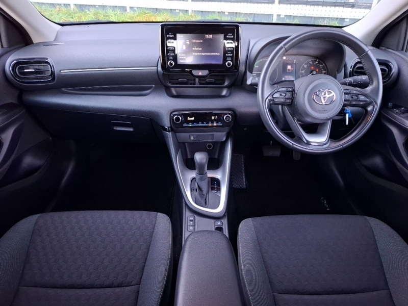 Used Toyota Yaris 2023 for sale - 77896891: Photo 2