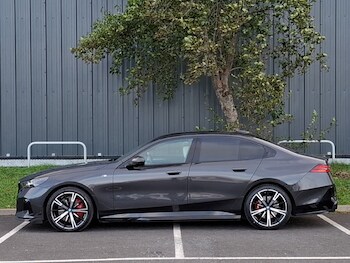 Used BMW i5 2023 for sale - 76358730: Photo