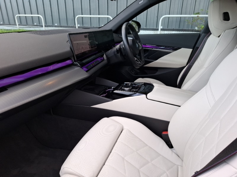 Used BMW i5 2023 for sale - 76358730: Photo 5