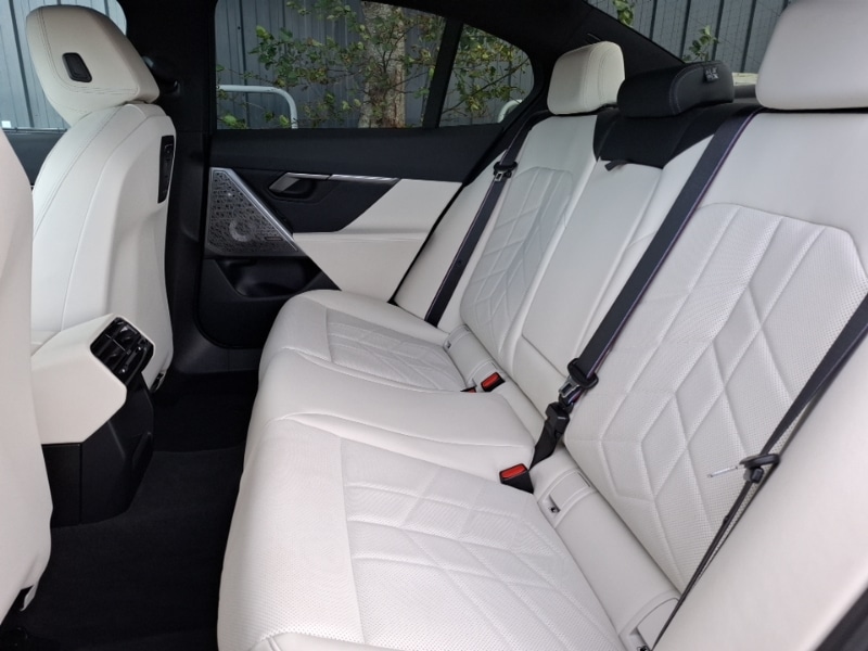 Used BMW i5 2023 for sale - 76358730: Photo 6