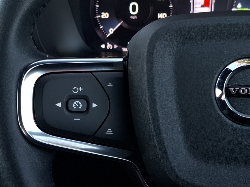 Used Volvo XC40 2022 for sale - 76630472: Photo 12