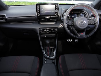 Used Toyota Yaris 2022 for sale - 76935547: Photo