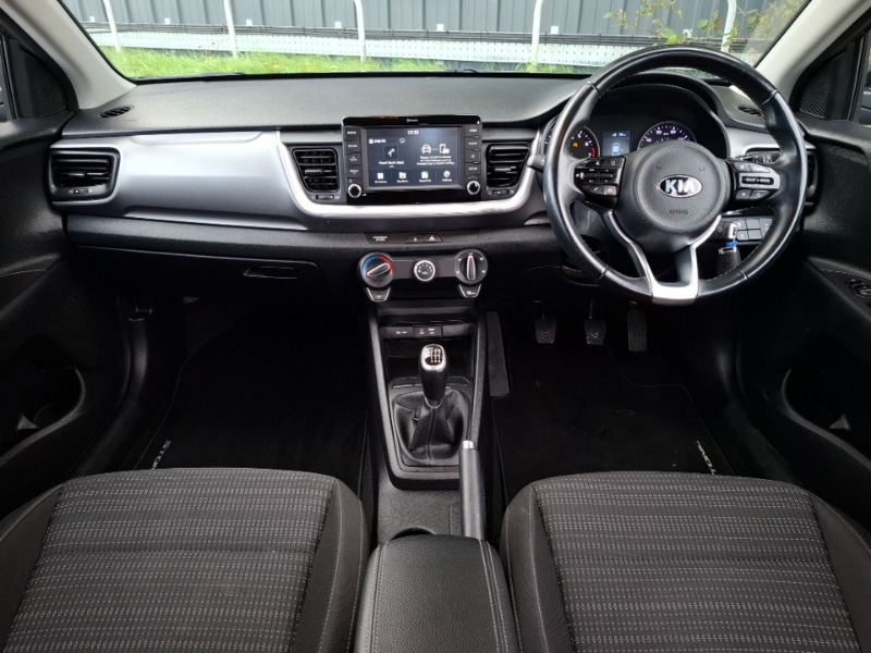 Used Kia Stonic 2018 for sale - 76464998: Photo 2