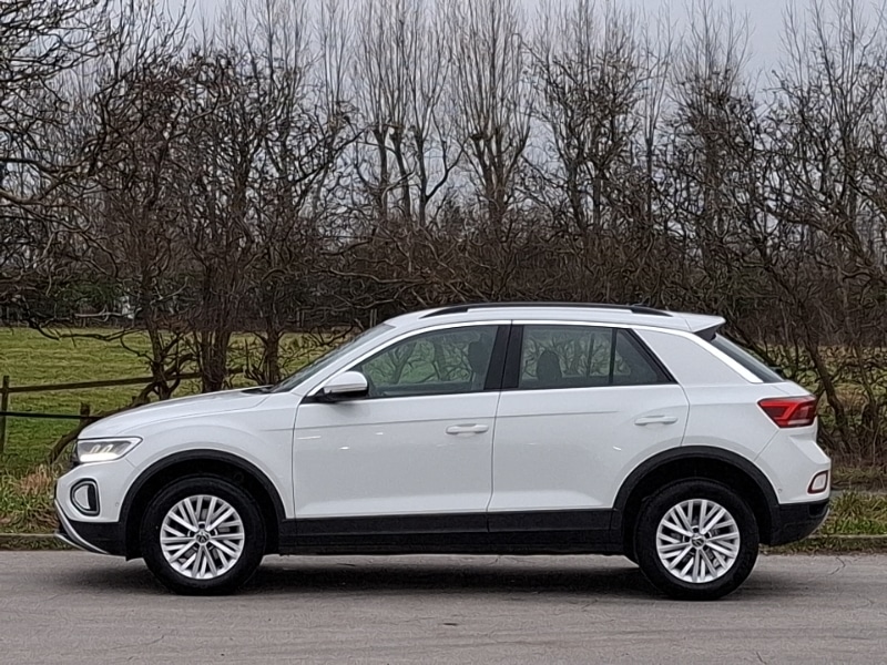 Used Volkswagen T-Roc 2023 for sale - 77424272: Photo 4