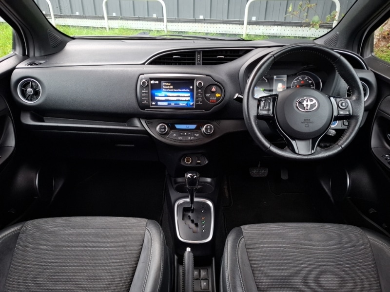 Used Toyota Yaris 2019 for sale - 76651906: Photo 2