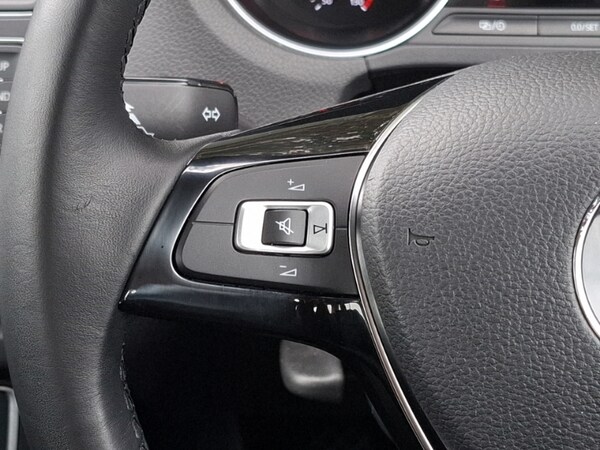 Used Volkswagen Polo 2015 for sale - 76309170: Photo 10