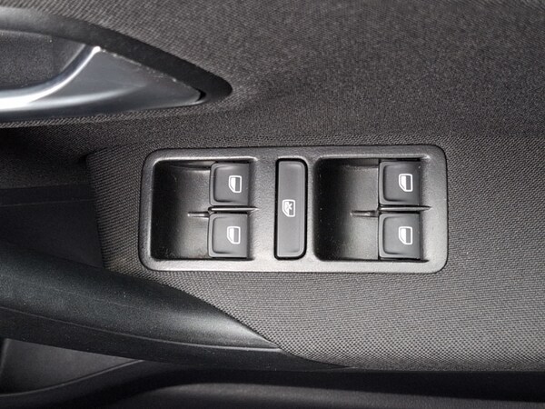 Used Volkswagen Polo 2015 for sale - 76309170: Photo 16