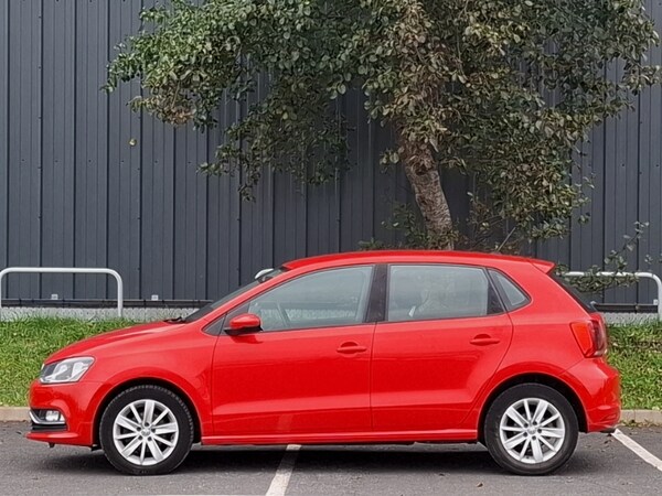 Used Volkswagen Polo 2015 for sale - 76309170: Photo 4