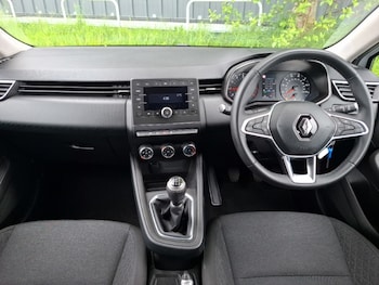 Used Renault Clio 2020 for sale - 79425035: Photo