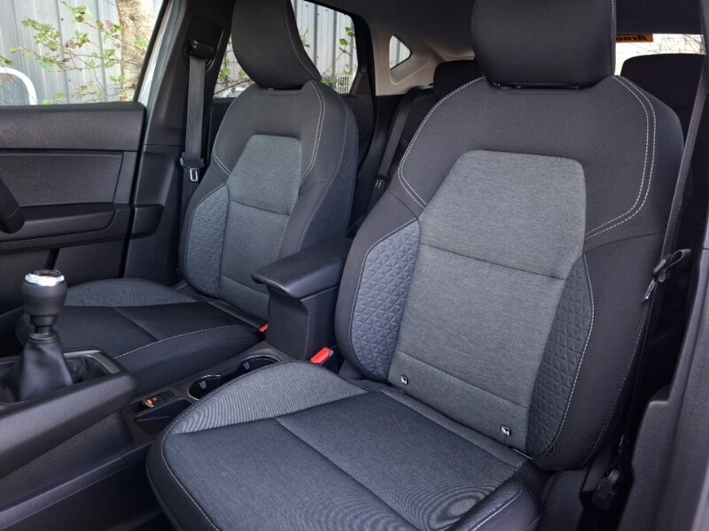 Used Renault Captur 2022 for sale - 76795347: Photo 15