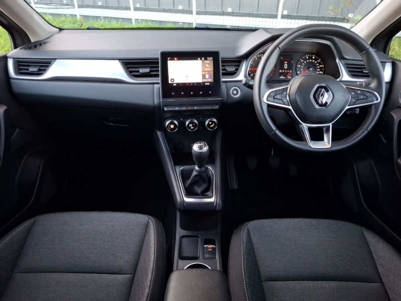 Used Renault Captur 2022 for sale - 76795347: Photo 2