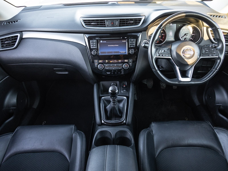 Used Nissan Qashqai 2017 for sale - 77108003: Photo 2