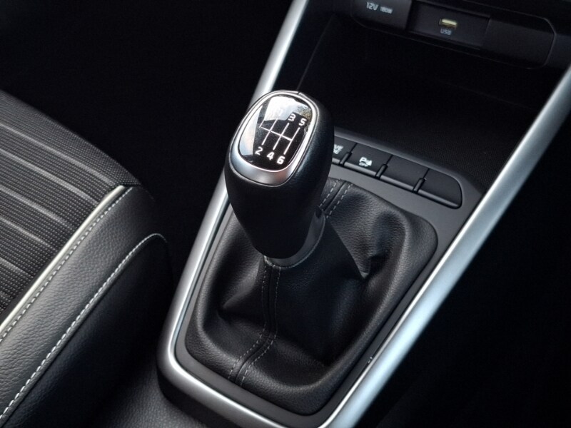 Used Kia Stonic 2022 for sale - 76651909: Photo 17