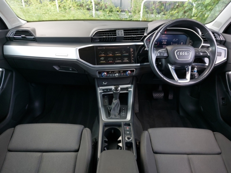 Used Audi Q3 2019 for sale - 76383934: Photo 2