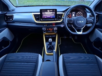 Used Kia Stonic 2023 for sale - 77731592: Photo