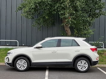 Used Volkswagen T-Roc 2022 for sale - 76108168: Photo 4