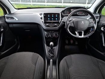 Used Peugeot 208 2018 for sale - 77751160: Photo