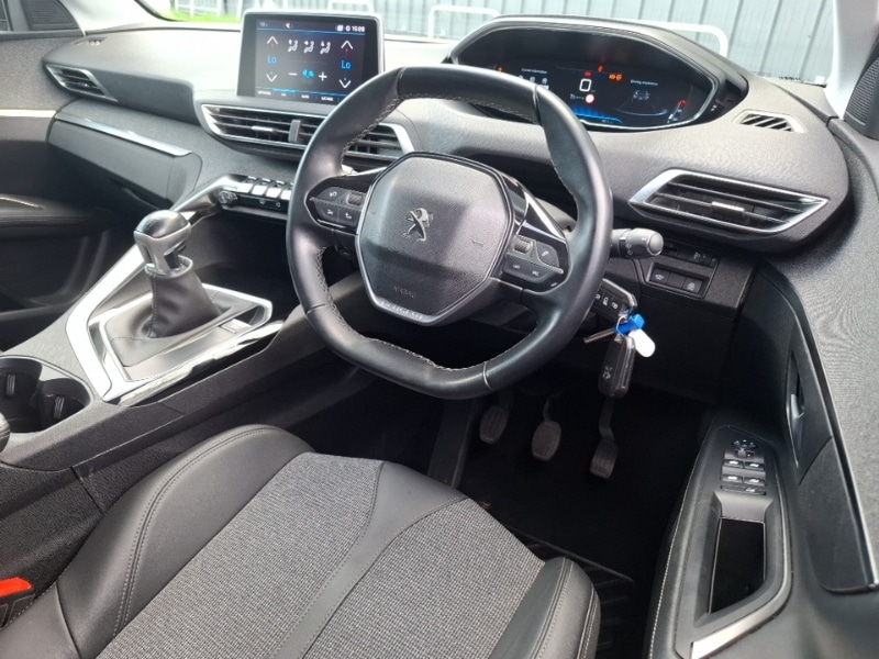 Used Peugeot 3008 2019 for sale - 78183656: Photo 2